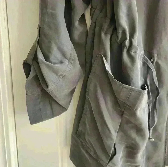 Apt.9 women's gray, draw string, light weight, zipper jacket,  size medium - Picture 3 of 8